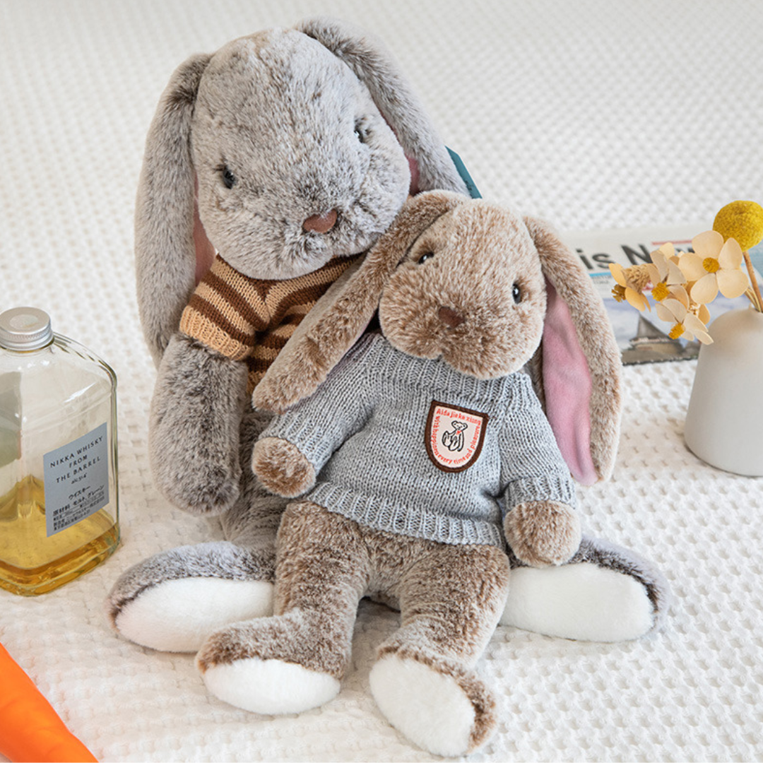 Grey Bunny Buddy™ - Knuffel konijn met kleding